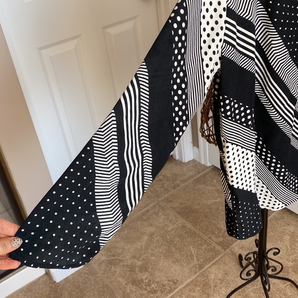 Mango Casual blouse size small long sleeve - Picture 3 of 3